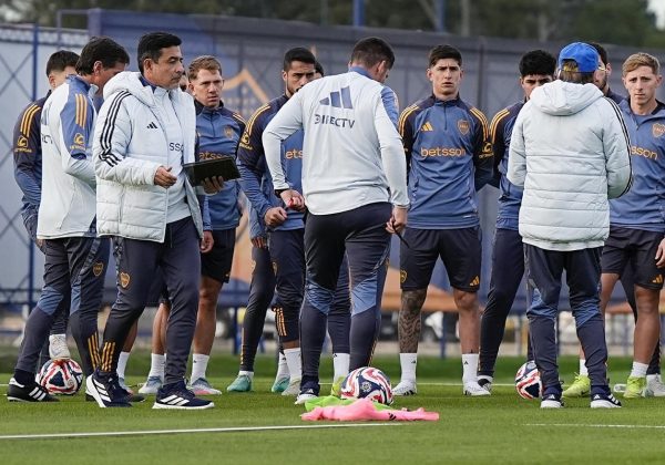 Jugadores de Boca Juniors durante un entrenamiento.