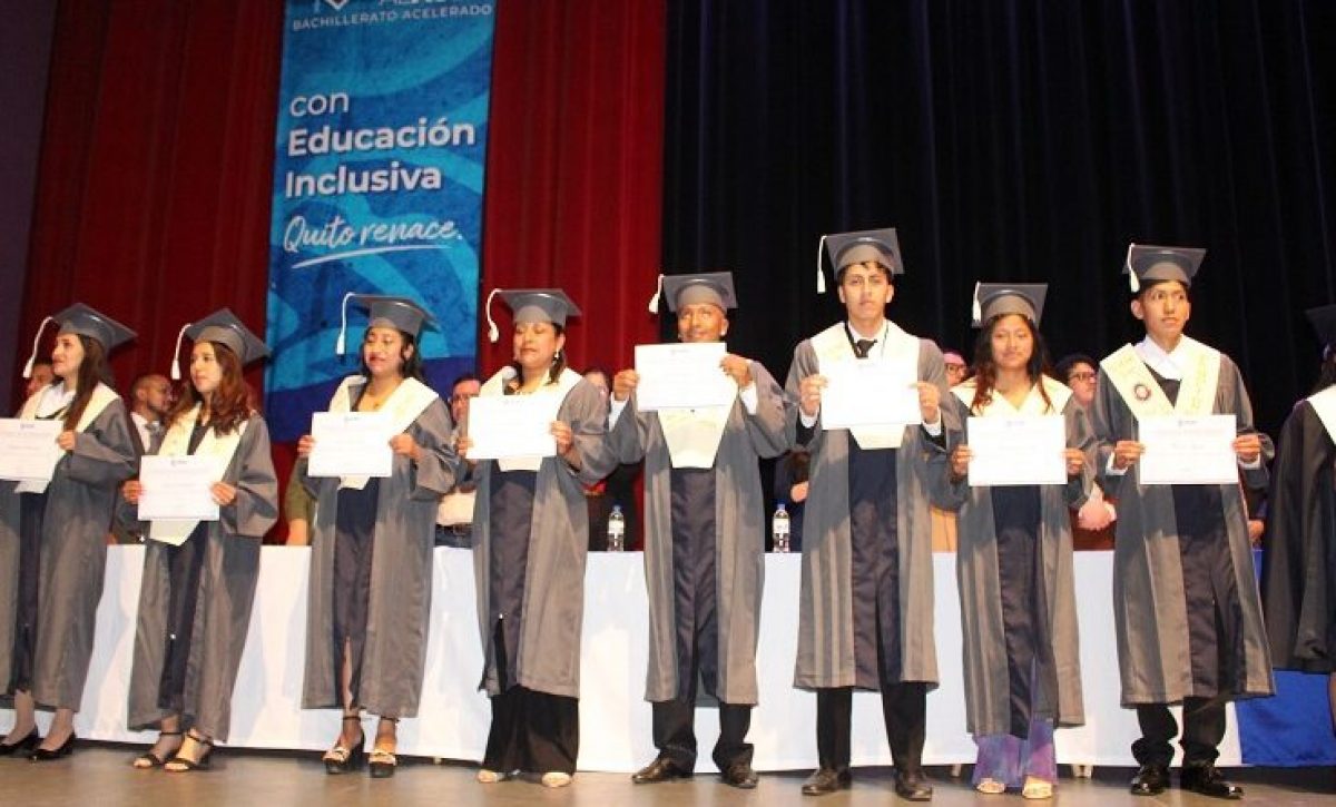 Bachillerato Acelerado en Quito una opción educativa en 14 unidades municipales