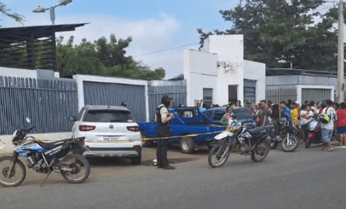 Balacera contra vehículo de docente en Unidad Educativa Picoazá genera alarma en Portoviejo