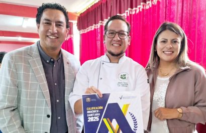 Bar escolar en Quito recibe primer "Sello de Excelencia Sanitaria" de Arcsa