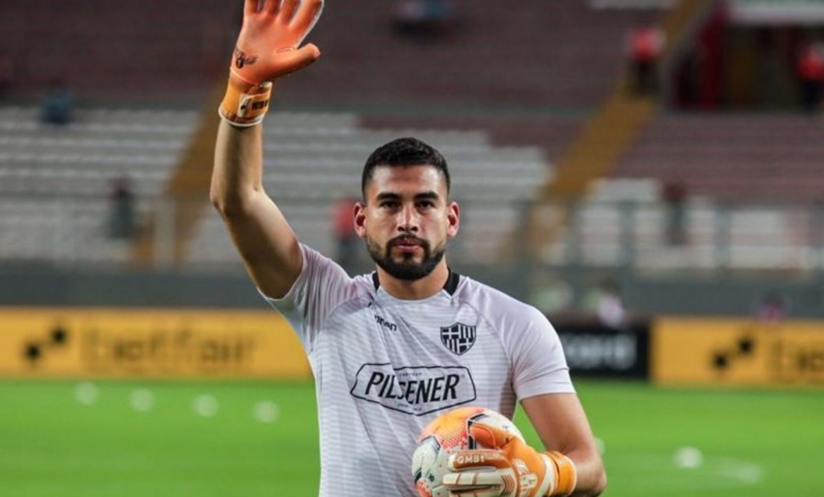 Barcelona SC anunció la salida del arquero Víctor Mendoza