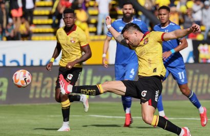 Barcelona SC rescató un empate 2-2 frente a Universidad Católica este domingo en el estadio Olímpico Atahualpa.