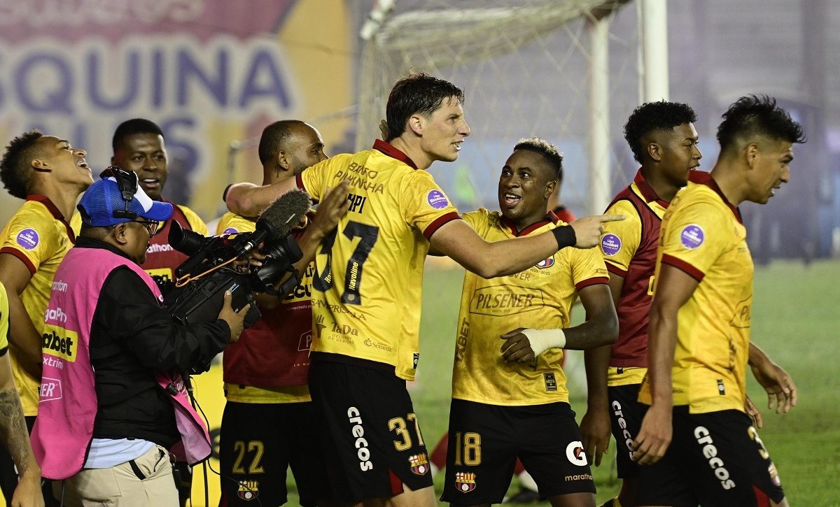 Barcelona SC vence a Delfín en Manta y sube al segundo lugar de la tabla