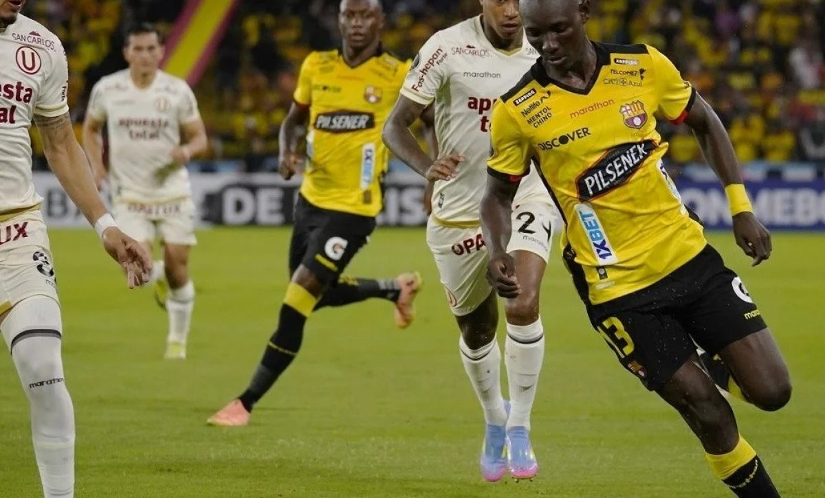 Barcelona SC visita este miércoles 14 de mayo a Universitario de Deportes en el estadio Monumental de Lima.