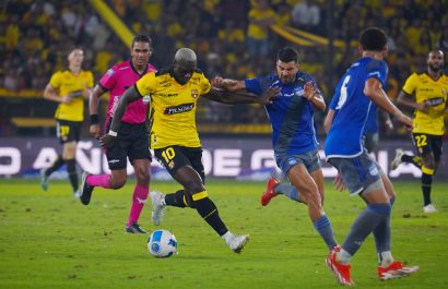 Barcelona busca mantener el liderato ante Emelec en el Monumental