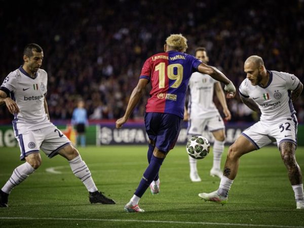 Barcelona e Inter empatan 3-3 en vibrante semifinal de ida de la Champions League.