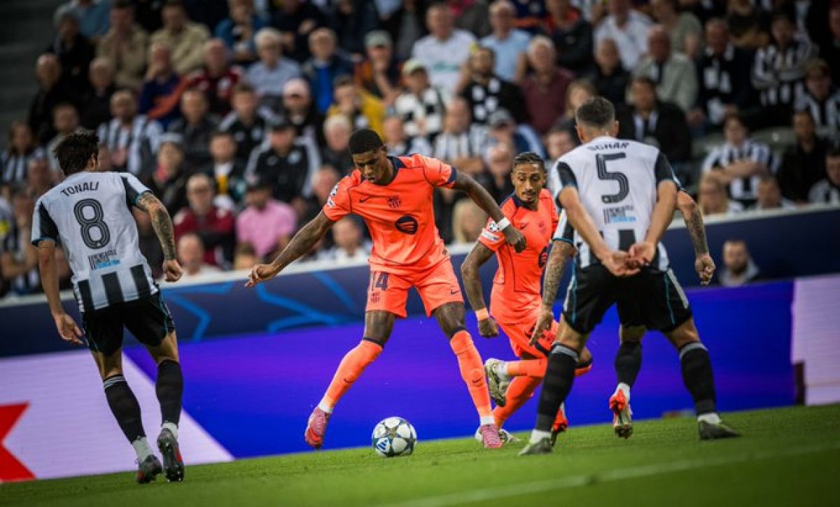Doblete de Rashford da la victoria al Barcelona ante Newcastle en Champions