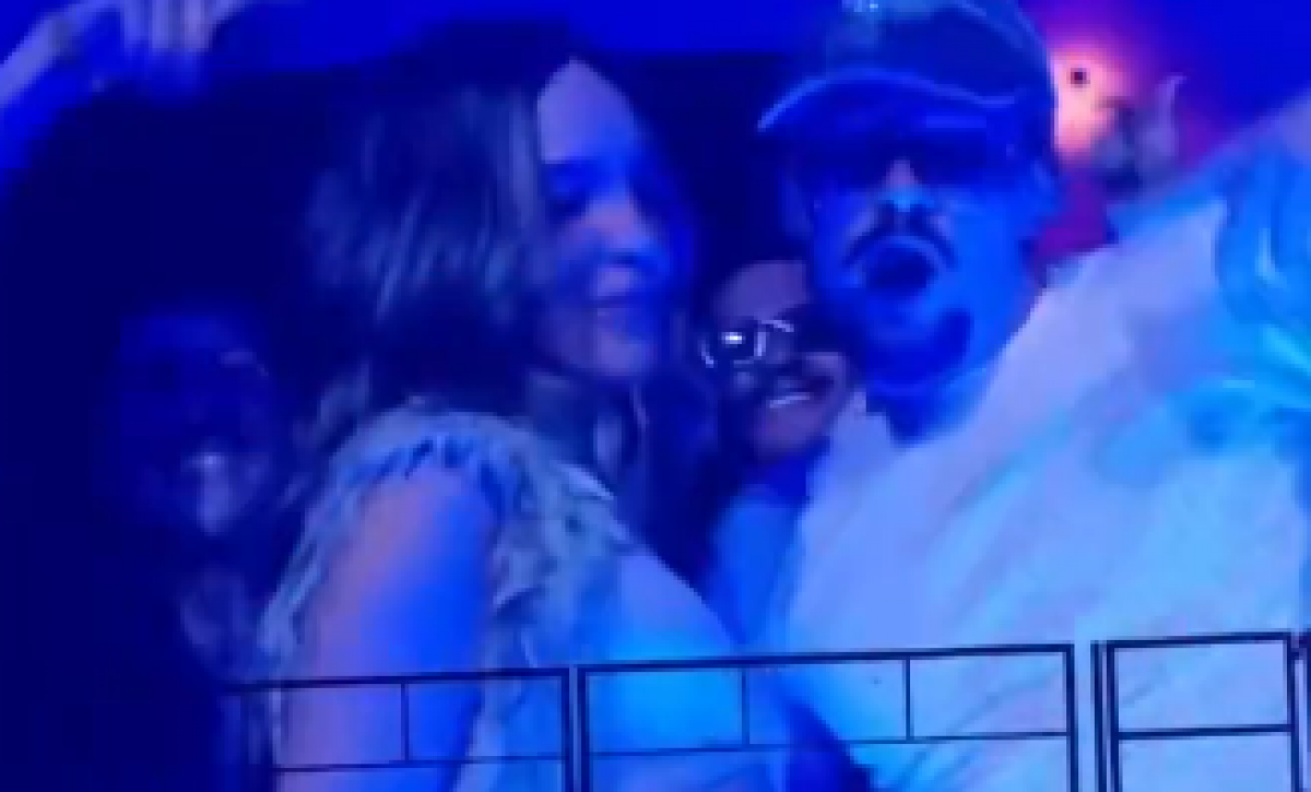 Belinda y Bad Bunny durante concierto en Puerto Rico