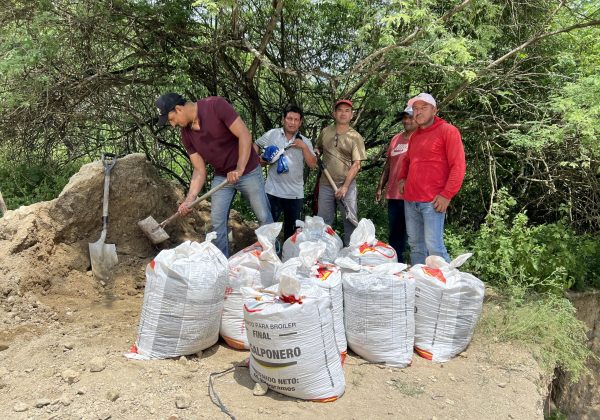 Beneficiarios de Ecuatorianos en Acción reclaman pagos pendientes al MIES