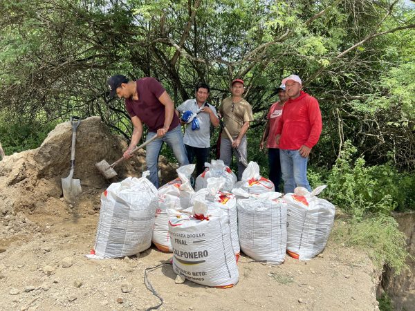 Beneficiarios de Ecuatorianos en Acción reclaman pagos pendientes al MIES