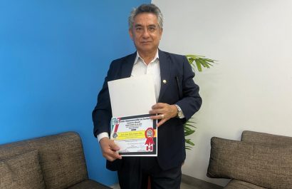 Bernardo Avellán, presidente de la UHE, organiza el evento.