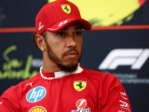 Bernie Ecclestone, exmagnate de la Fórmula 1, arremetió contra el piloto británico Lewis Hamilton, siete veces campeón mundial.