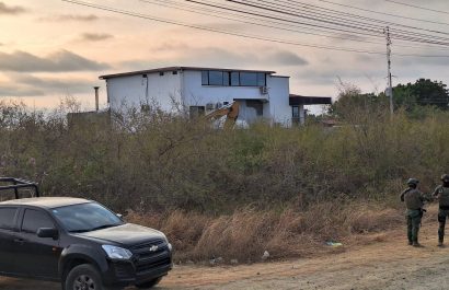 Bloque de seguridad allana la casa donde se escondía Fito; se reporta hallazgo de caletas con dinero