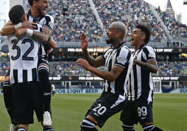 Botafogo de Cristhian Loor derrota al Seattle Sounders; hubo empate sin goles en el Palmeiras-Oporto del Mundial
