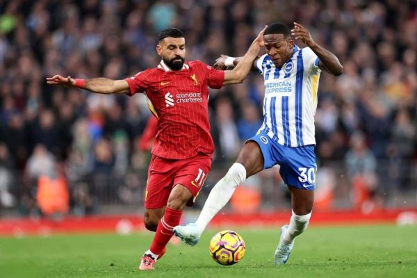 Brighton supera 3-2 a Liverpool con gran actuación de Pervis Estupiñán