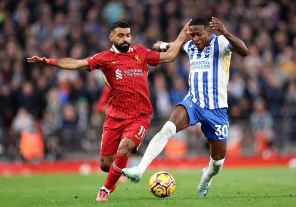 Brighton supera 3-2 a Liverpool con gran actuación de Pervis Estupiñán