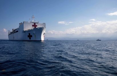 USNS Comfort llega a Manta para brindar atención médica gratuita.