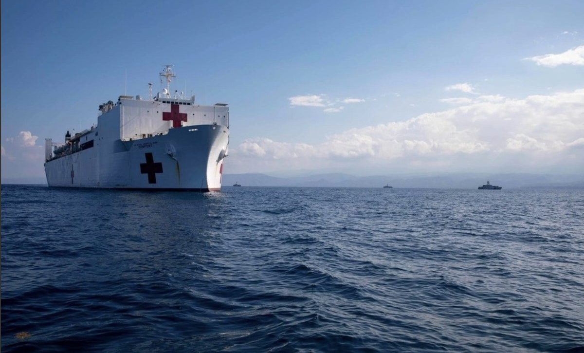 USNS Comfort llega a Manta para brindar atención médica gratuita.