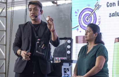 Los talleres impulsan el emprendimiento femenino en Manta, promoviendo independencia económica.