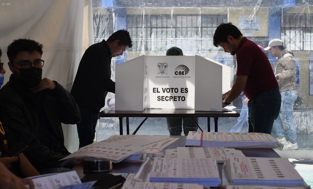 CNE desmiente noticia falsa: El voto es obligatorio en todo Ecuador, incluyendo Manabí, para las elecciones presidenciales del domingo 13 de abril.