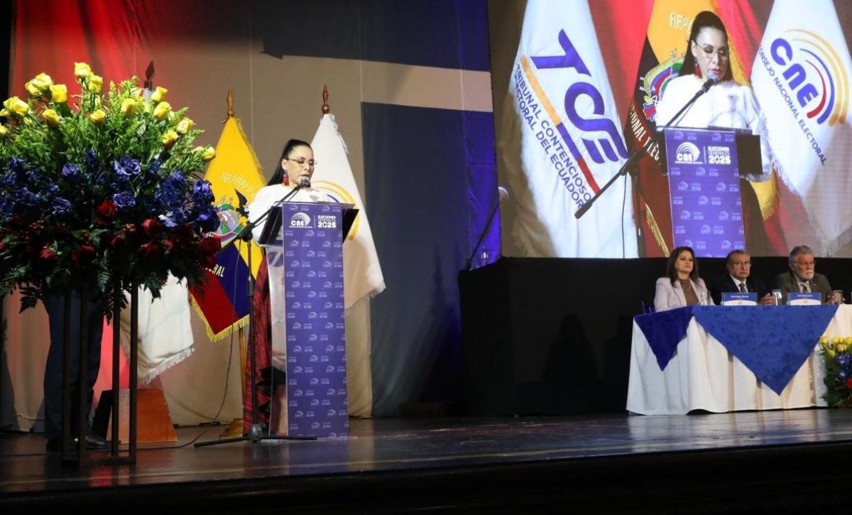 CNE entrega credenciales a asambleístas electos para período 2025-2029