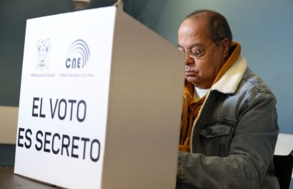 CNE garantiza transparencia electoral: Papeletas infalsificables y seguras para la Segunda Vuelta presidencial en Ecuador.