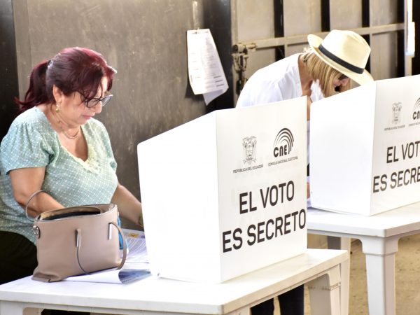CNE pagará $20 a miembros de juntas en la segunda vuelta