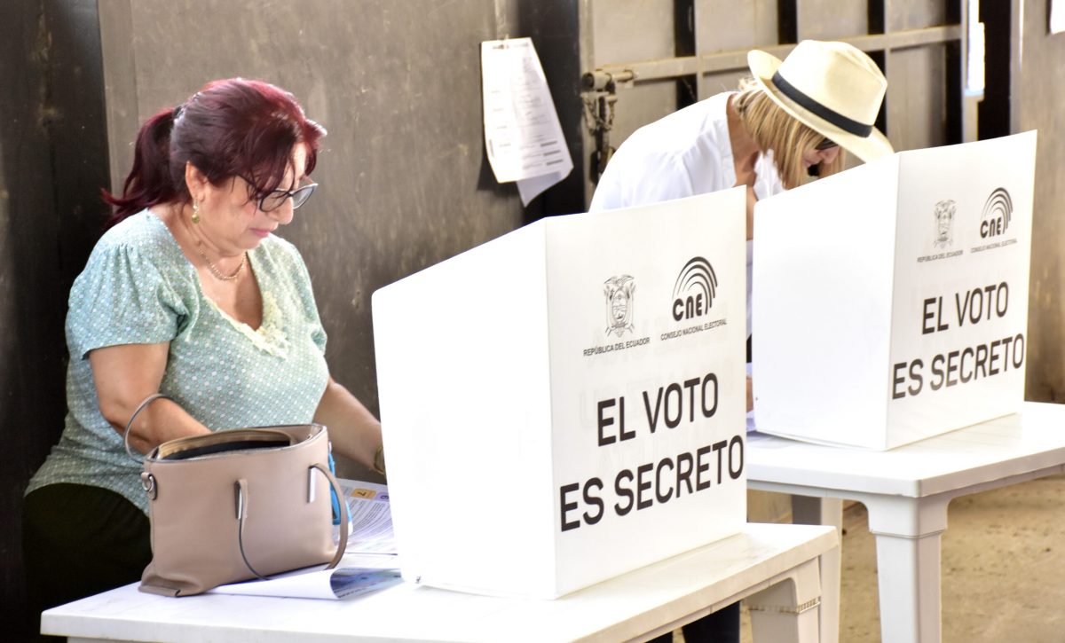 CNE pagará $20 a miembros de juntas en la segunda vuelta