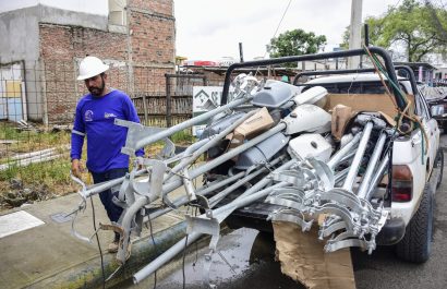 CNEL-CAMBIO-DE-LAMPARAS-EN-PORTOVIEJO5