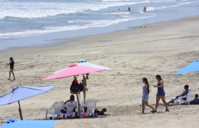 La playa de Crucita ya está recibiendo a turistas de otras provincias.