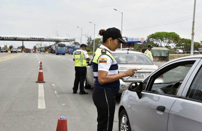 CTE intensifica inspecciones de buses para garantizar seguridad en feriado