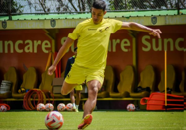 Brahian Cuello, jugador de Delfín SC.