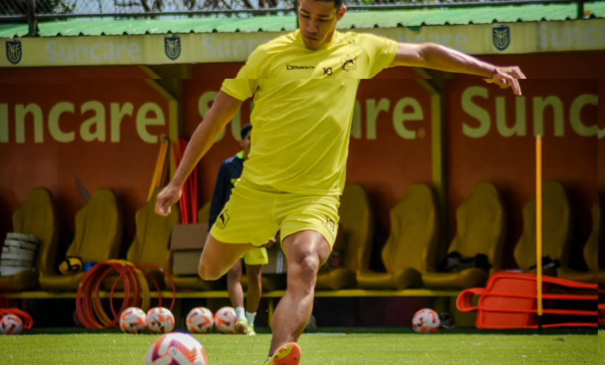 Brahian Cuello, jugador de Delfín SC.