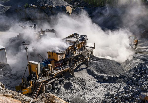 Cámara de Minería de Ecuador alerta sobre riesgos de la nueva tasa de fiscalización minera