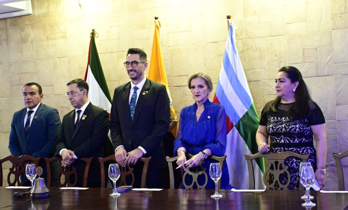 Cambio de presidencia en el Club Rotario Portoviejo marca nueva etapa de servicio social