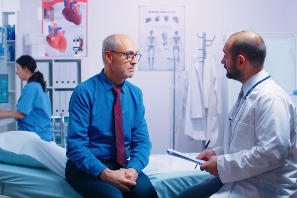 Cáncer de próstata, diabetes y colesterol, las principales amenazas a la salud de los hombres en Ecuador