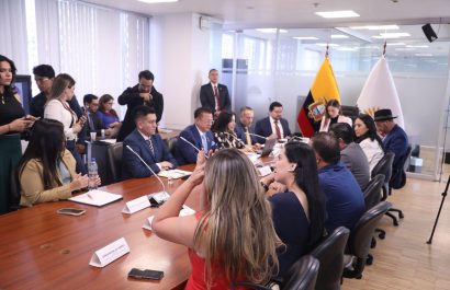 Cancillería aclara: arancel 4x4 no aplica a envíos de migrantes ecuatorianos