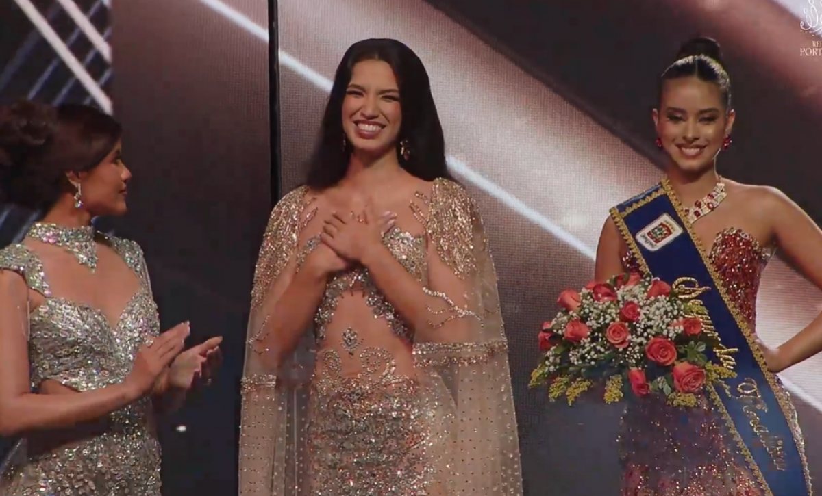 La representante de la parroquia 18 de Octubre, Hellen Annaí Mieles Cedeño se llevó la corona de Portoviejo
