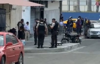 Autoridades investigan asesinato de vendedora en pleno centro de Manta