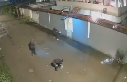 Captura de vídeo del ataque a la casa de un futbolista en Esmeraldas