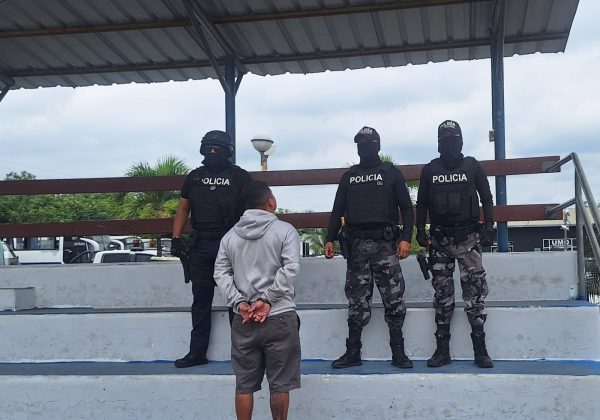 Capturan en Portoviejo a sujeto con antecedentes por asesinato y otros delitos