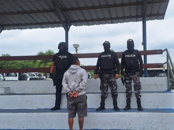 Capturan en Portoviejo a sujeto con antecedentes por asesinato y otros delitos