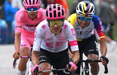 Carapaz mantiene cuarto puesto en la general del Giro de Italia