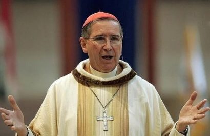 Cardenal Roger Mahony, acusado de encubrir abusos sexuales, ayudará a cerrar el ataúd del papa Francisco