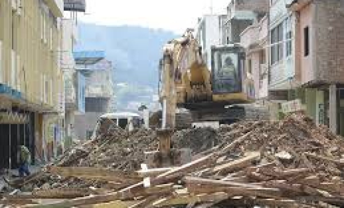 Carlos Bernal niega mal manejo de fondos para la reconstrucción de Manabí