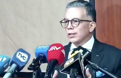 Carlos Bernal, sentenciado junto al exvicepresidente Jorge Glas, no considera volver a Ecuador, según dice su abogado. (X).