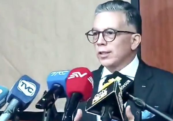 Carlos Bernal, sentenciado junto al exvicepresidente Jorge Glas, no considera volver a Ecuador, según dice su abogado. (X).