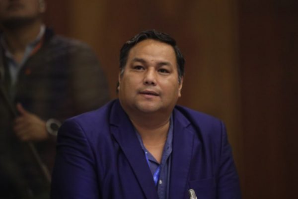 Carlos Vargas, asambleísta de RC, dice que menor de quince años casi termina con su vida y que por eso apoya la propuesta de ley enviada por Noboa. (AN).