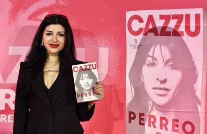 Cazzu reflexiona sobre feminismo y machismo en su nuevo libro en México