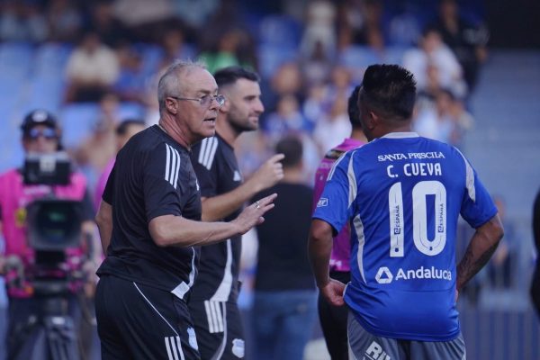 Célico continúa en Emelec con apoyo del plantel